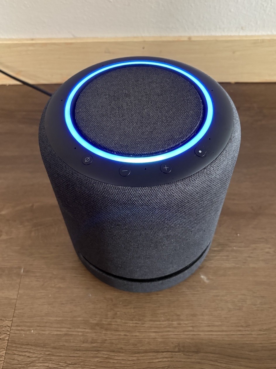 Amazon Echo Studio Smart Speaker – Charcoal – ONE OWNER VERY NICE! 100% TESTED