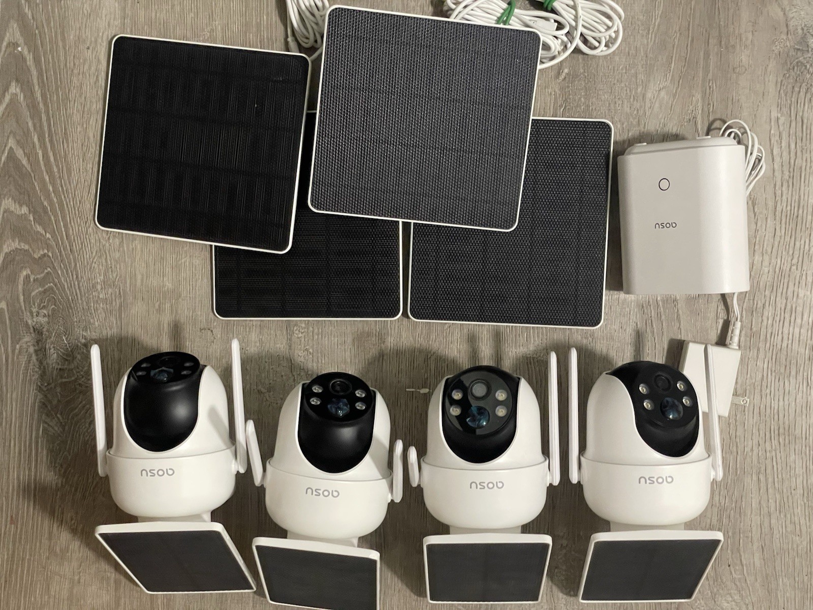 AOSU Security Cameras Outdoor Wireless 4 Cam Kit Solar Powered w/ 4 Extra Panels