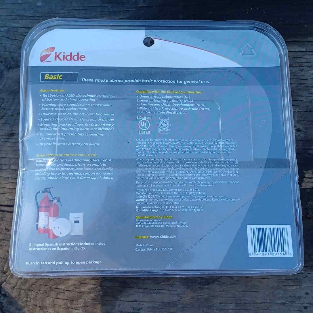 2pk Kidde Basic Smoke Alarms Includes 9v Batteries NOS (Manuf 2013)