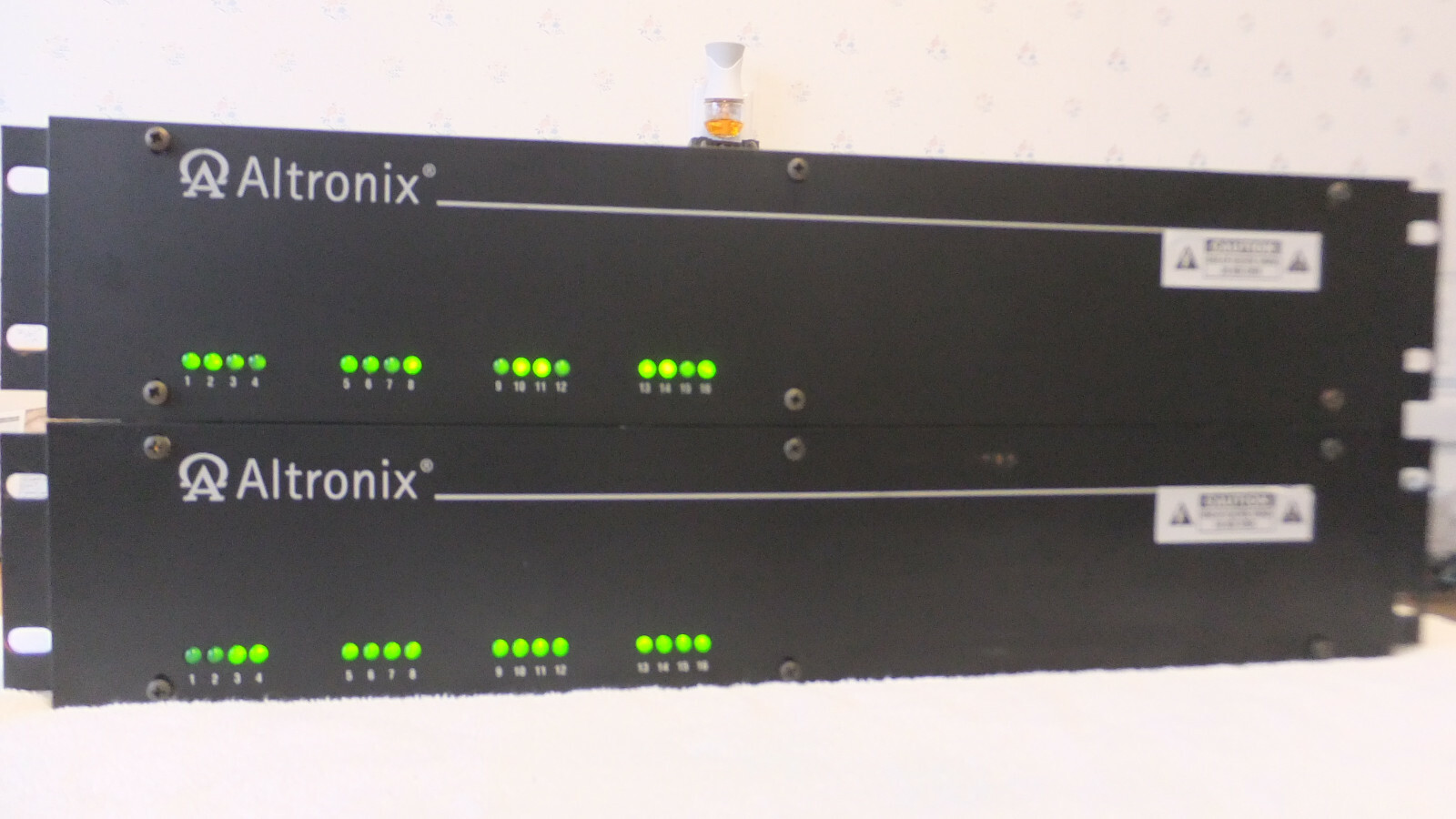 Altronix R2416ULI CCTV Camera Power Supply 24VAC 25Amps 16 Outputs