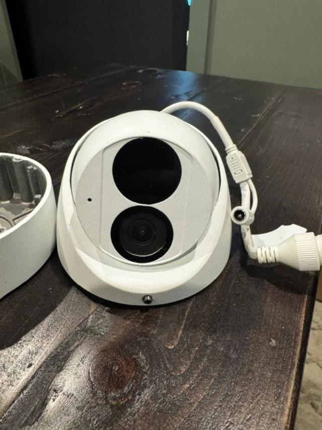 Uniview UNV 5MP HD LightHunter IR Network IP Camera CCTV – IPC3615SB-ADF28KM-I0