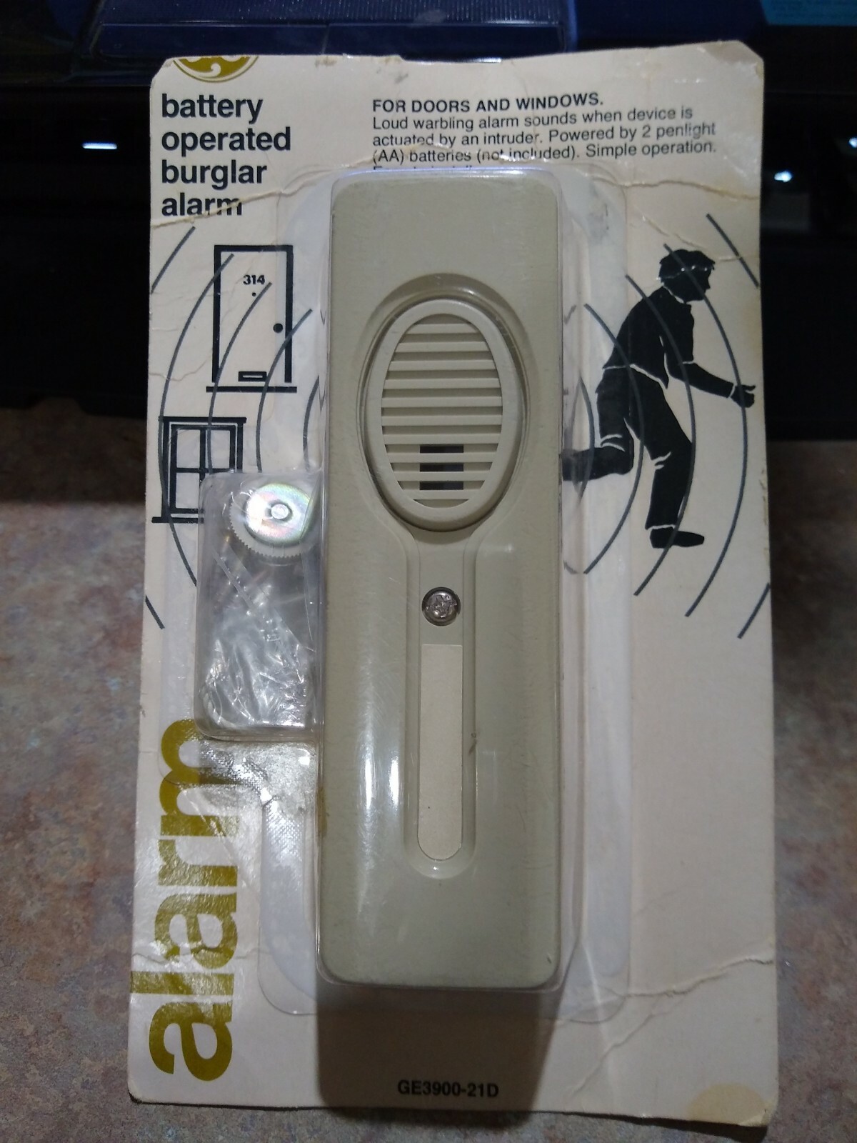 Vintage 1978 General Elective Battery Operated Burglar Alarm GE3900-21D T5