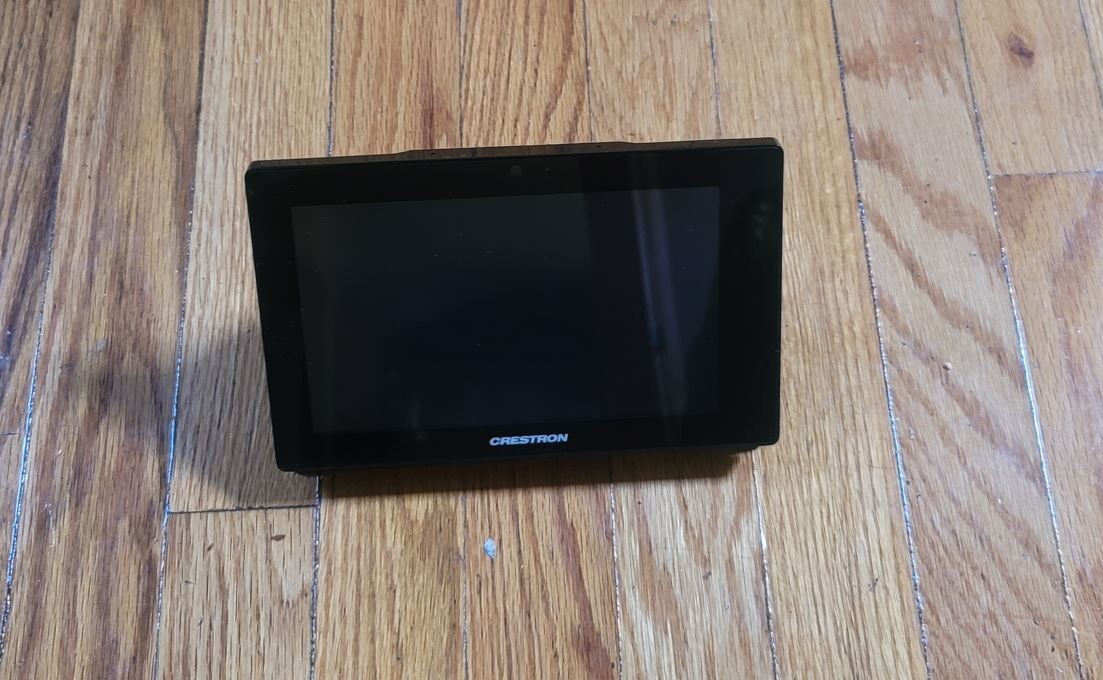 Crestron TSW-760-B-S 7in. Wall Mount Touchscreen – Black (USED)