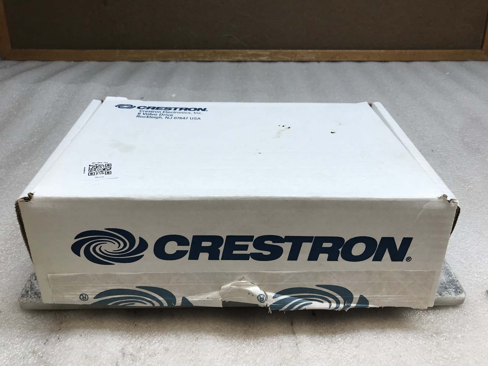 Crestron TSW-760 TSS-7-B-S 7″ inch Touch Screen Room scheduling Controller