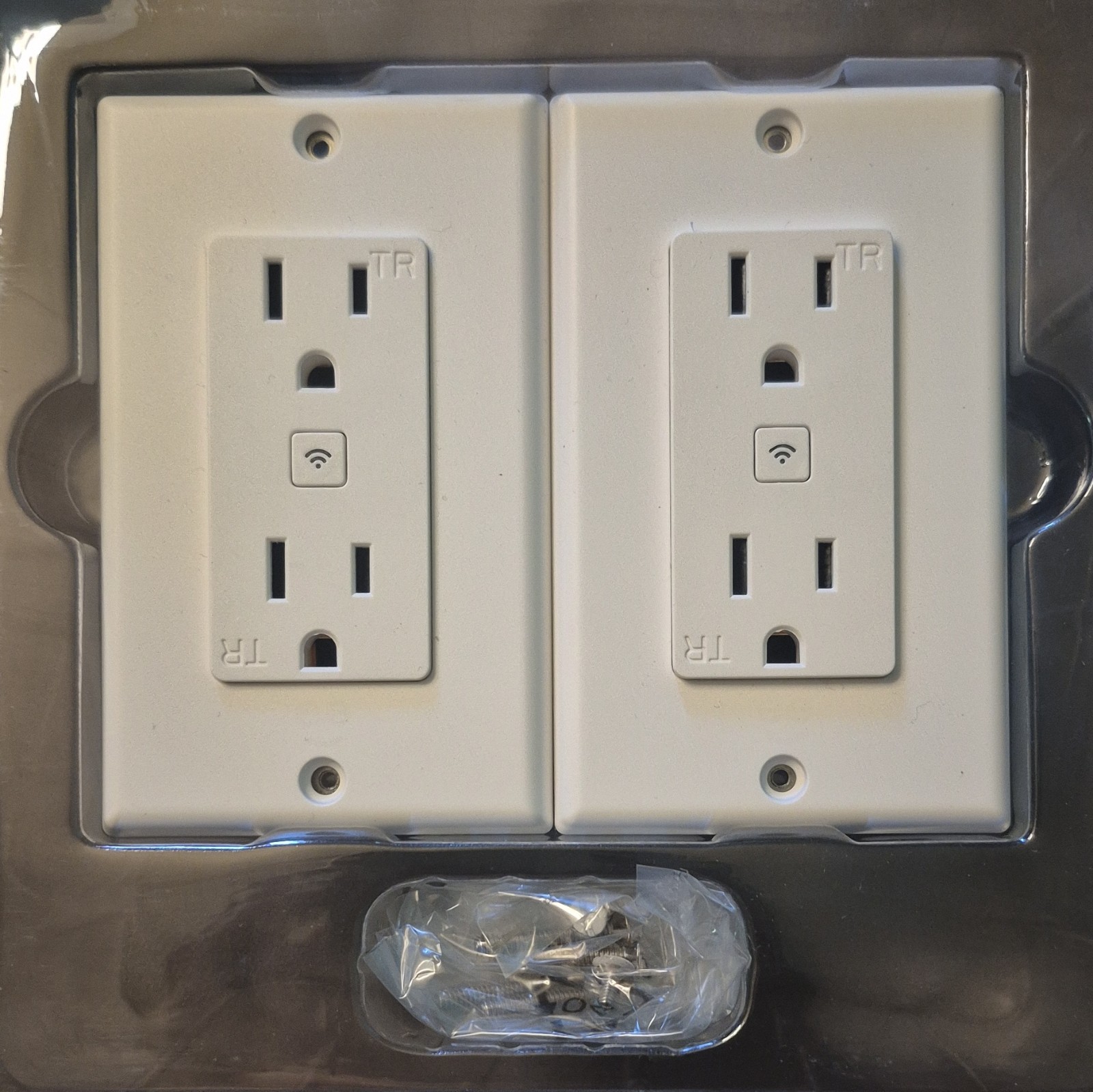 Set of Two Geeni Current Smart Wifi Outlet 2 Pack. Works With Google And Alexa