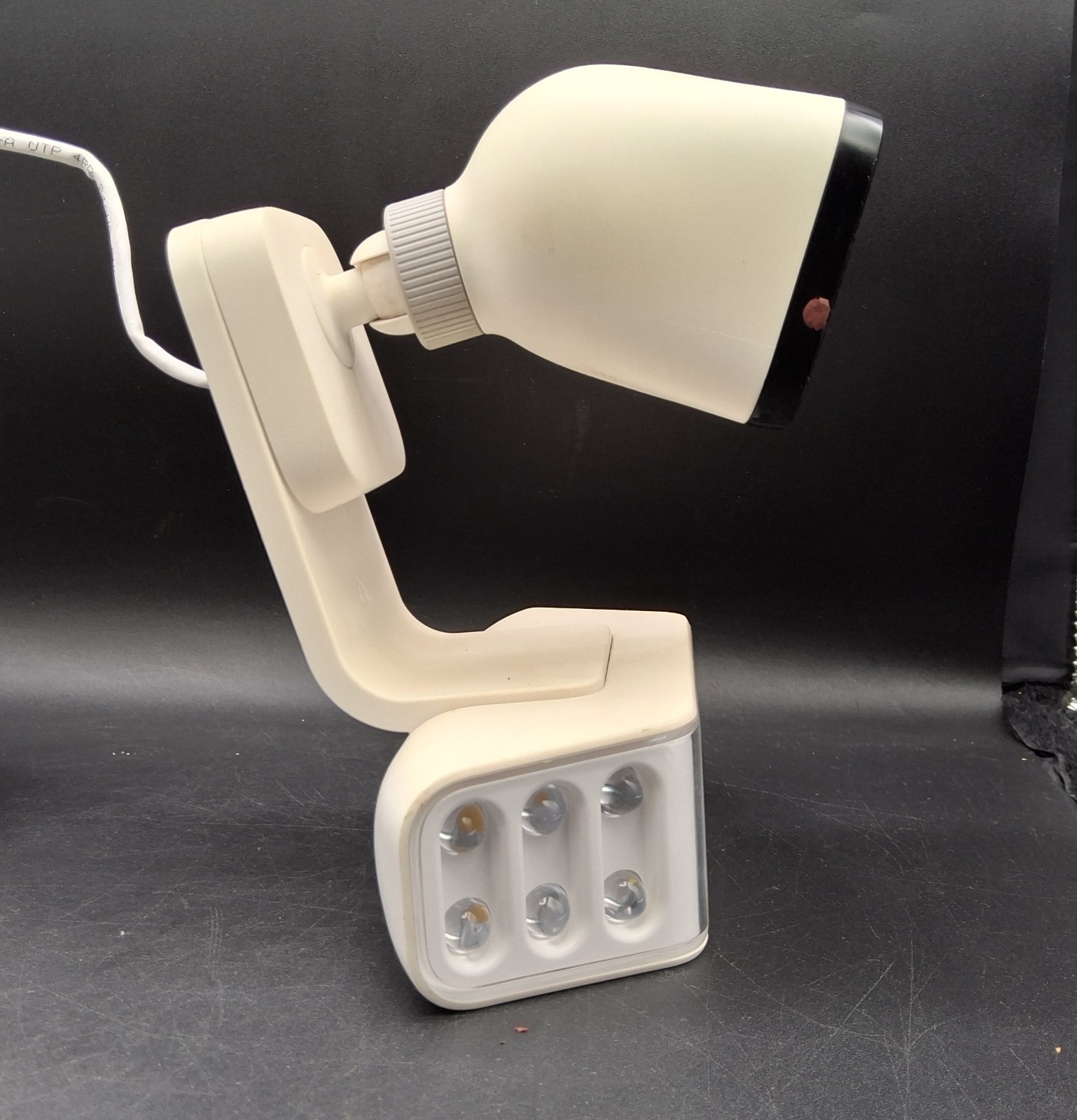 Used SYSTEM Vivint Outdoor Camera (2) VS-ODL100-WHT + Door Bell Control Panel