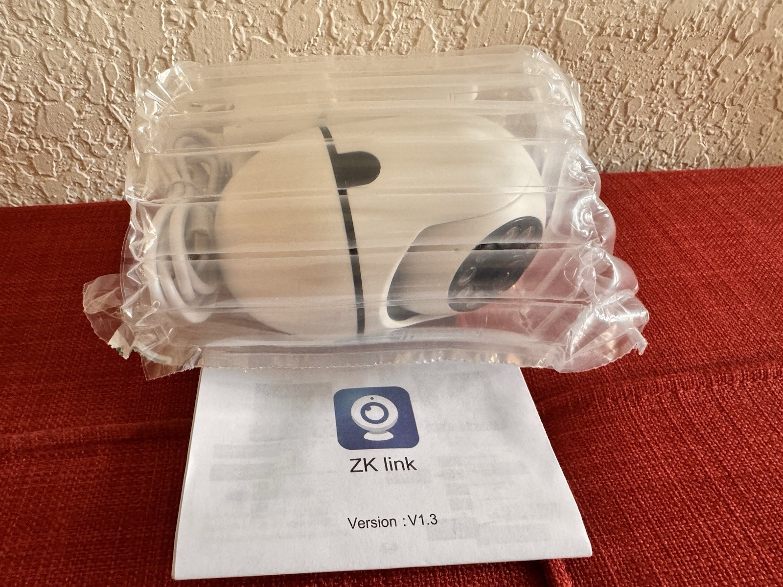 Wireless Network Camera CB201 Wi-Fi Home Monitor Camera with Smartphone Alerts