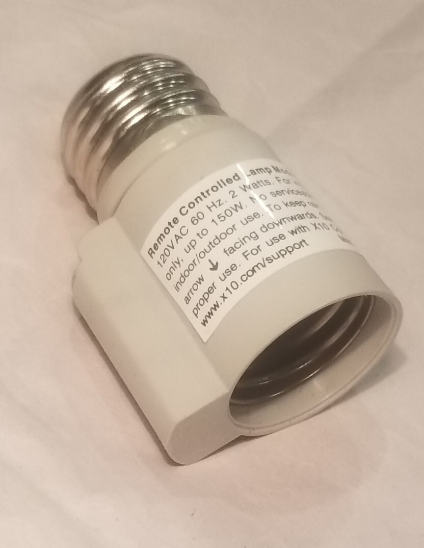 X10 X-10 Screw-In Lamp Module (Socket-Rocket, LM15A)