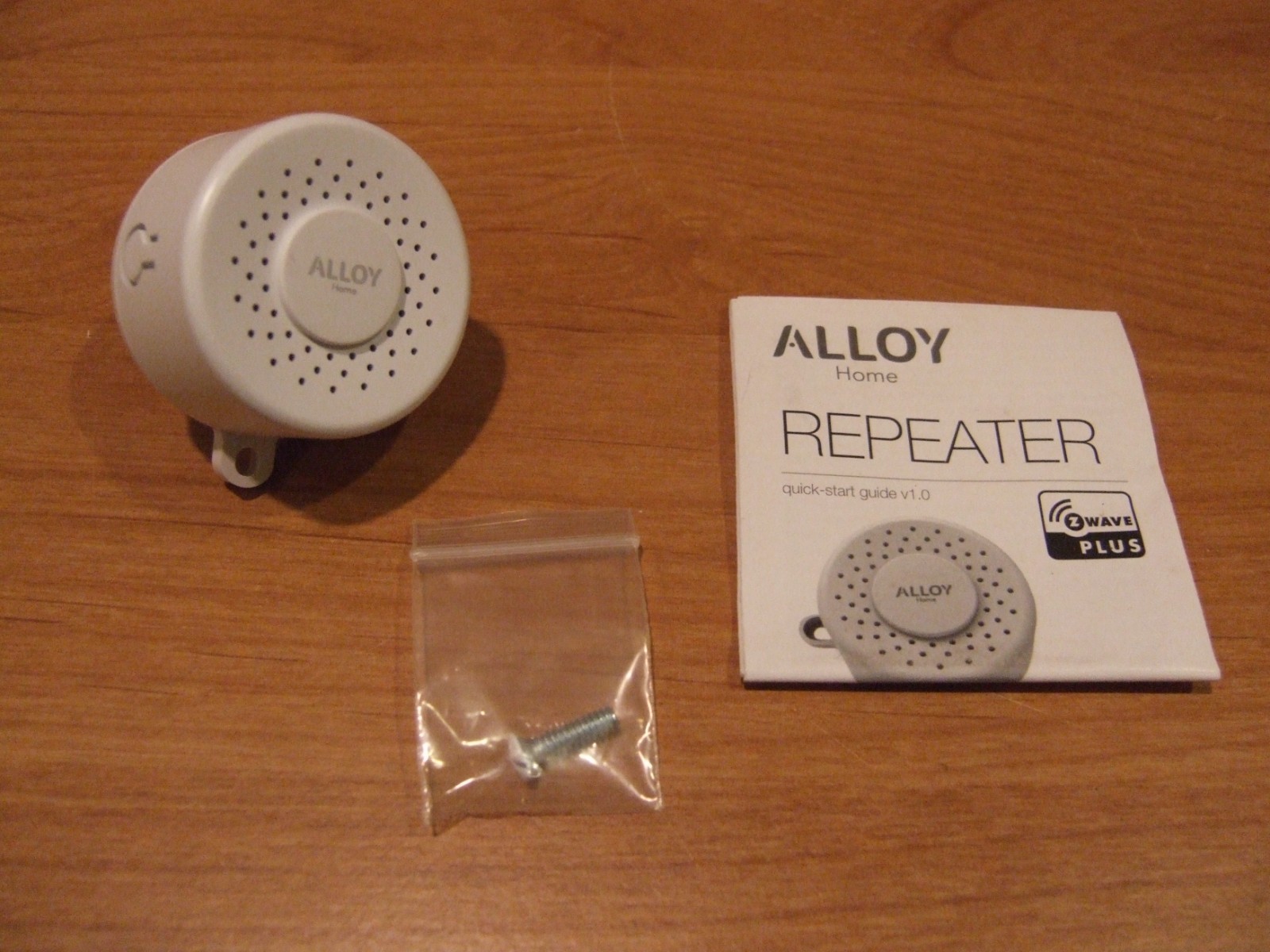 Alloy Z Wave Plus Repeater 700 Series Plug Power US Temperature Humidity Meter