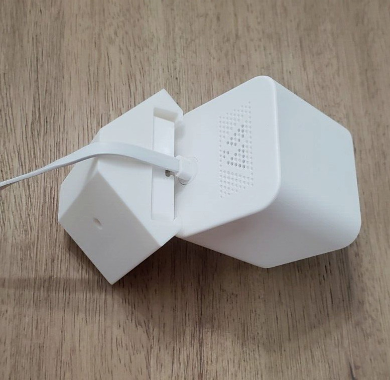 Wyze Cam v3 Pro 2K Corner Wall Mount Holder Wedge w/ Hardware Buy 1 get 1 Free