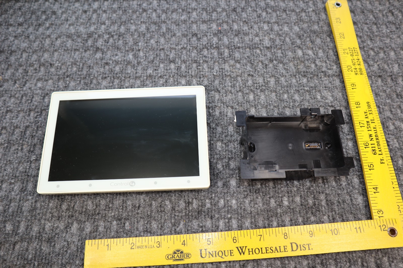 Control 4 Touch Screen 7″ In Wall With Mount C$-TSWMC&-EG-WH Untested Clean